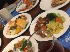 -四海一家自助餐(益田假日广场店)