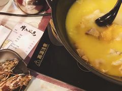 -鲜入围煮花胶鸡海鲜火锅