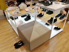 -hotwind热风(丽影广场店)