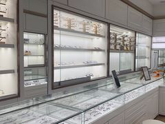 -翰佐蔡司小乐圆·依视路星趣控·暴龙眼镜折扣店