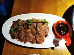 招牌酱牛腱-胖哥俩肉蟹煲(济南世茂国际广场店)