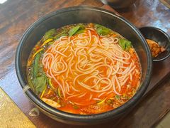 -银米·云南传统过桥米线(双廊黑金冠店)
