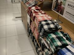 -优衣库(上海正大广场店)
