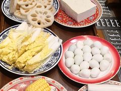 -沸炉重庆老火锅(军事博物馆店)