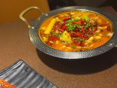 -曼听小寨海鲜烧烤·大连辣炒大王(盖州街店)