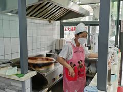 -黄阿姨锅贴大王(万航渡路店)