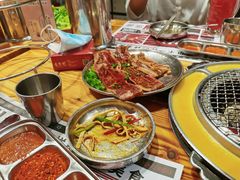 -青瓦炭韩潮烤肉(花园道店)