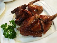 烤乳鸽-香港新发烧腊茶餐厅(万象店)