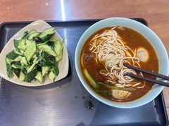 -亮亮面馆(经六路店)