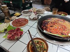 -扎起市井老火锅(乐山总店)