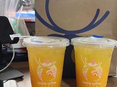-瑞幸咖啡(东方广场中庭店)
