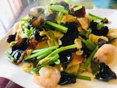 -鑫渔港海鲜本地菜·山海关浑锅(东戴河店)