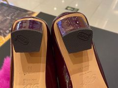 -爱革·奢品·鞋包·衣物·家居(金桥国际商业广场店)