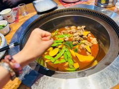 -山河屯铁锅炖·非遗东北菜(南山店)
