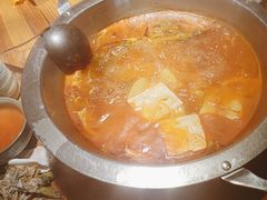 -野山舂·贵州现舂酸汤牛肉(鸿通城店)
