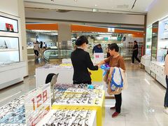 -J-Optical佳视明眼镜·蔡司视觉(青岛金茂览秀城店)