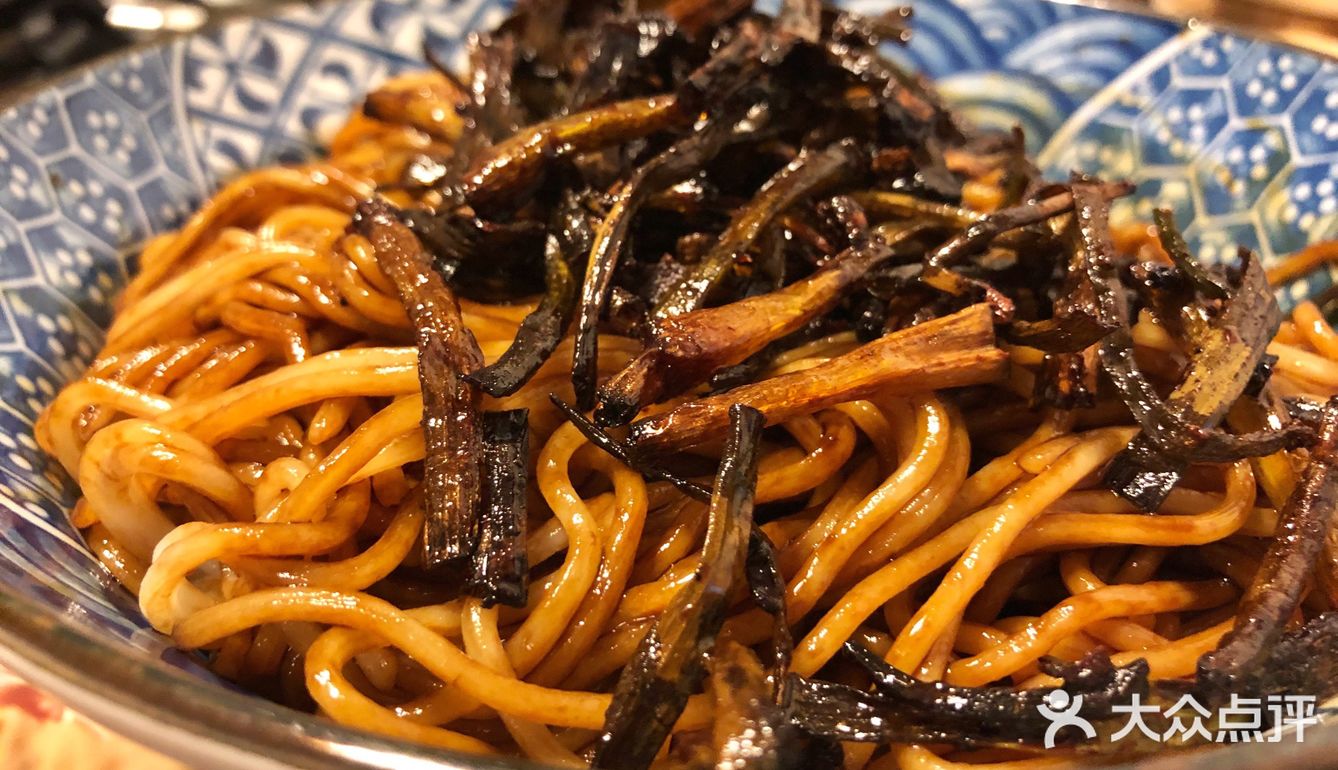 抽耳光不肯放的葱油拌面