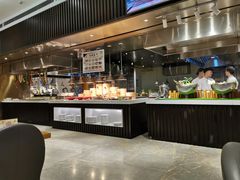 自助取餐区-荆州绿地铂骊酒店·铂雅全日自助餐厅