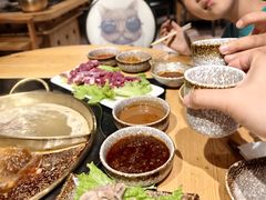 -顶顶汤火牛排火锅·经典铜锅涮肉