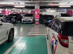 -龙湖天街-停车场