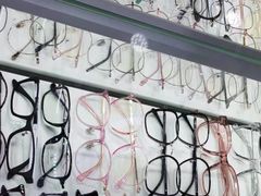 -铭镜都眼镜·蔡司·依视路·凯米