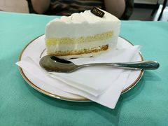 初乳切角蛋糕-第戎蛋糕(恒隆广场店)