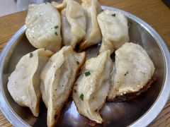 -黄阿姨锅贴大王(万航渡路店)