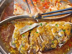 -阿瓦山寨·湘菜现炒·剁椒鱼头王(咸阳总店)