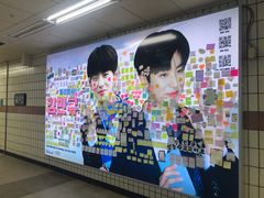 -BHC炸鸡(明洞总店)