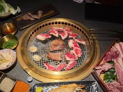 -铭牛烧肉·和牛海鲜自助(高新月牙湖店)