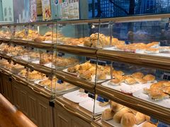 面包甜点陈列柜-新侨三宝乐面包店(崇文门店)