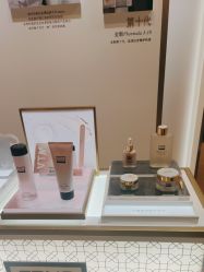 -奥伦纳素Erno Laszlo