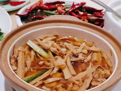 -吕氏疙瘩汤·新派鲁菜(芝罘万达店)