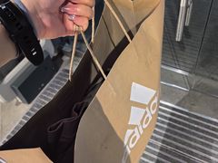 -阿迪达斯(万福广场精品优惠店)