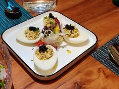 酿鸡蛋沙拉配鱼子酱-帕歌西班牙餐厅paco tapas