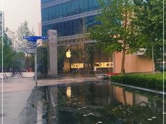 -Apple零售店(华贸购物中心店)