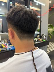 -老肖男士理发店