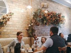 -FLOVIE FLORIST CAFE