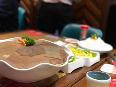 黑毛肚-左庭右院鲜牛肉火锅(金山万达店)
