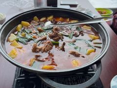 -红栌温泉山庄生态美食餐厅