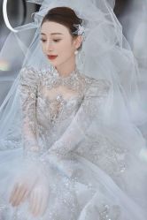 -艾米丽婚纱礼服