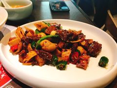 菌酱螺旋粉肥牛粒-有璟阁港式餐厅(金融街购物中心店)