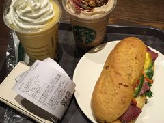 -星巴克臻选(南京金茂览秀城店)