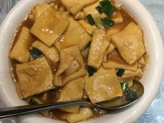 -皇马海口湾海景酒店(万绿园秀英港店)