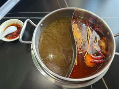 鸳鸯牛油菌汤锅-乔先生涮肉·鲜活牛羊肉火锅(塘沽店)