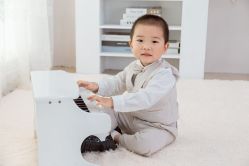 -小熊维尼高端儿童摄影(南山店)