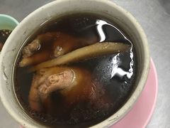 炖鸡抓-红大哥水门鸡饭(總店)