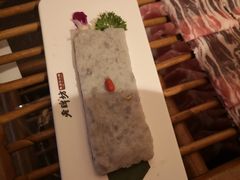 -老牌坊云南鱼豆花火锅(哈西万达店)
