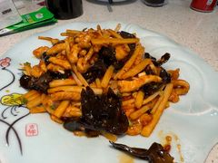 鱼香肉丝-锦州烧烤·老成都家常菜(东大桥店)