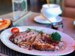 美国原产谷饲战斧牛扒-J·one Bistro吉萬酒厨·牛排